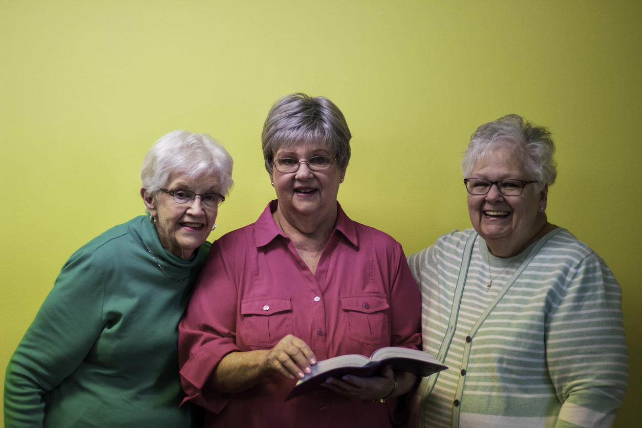 Fröhliche Seniorinnen