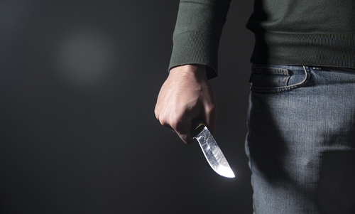Mann mit Messer